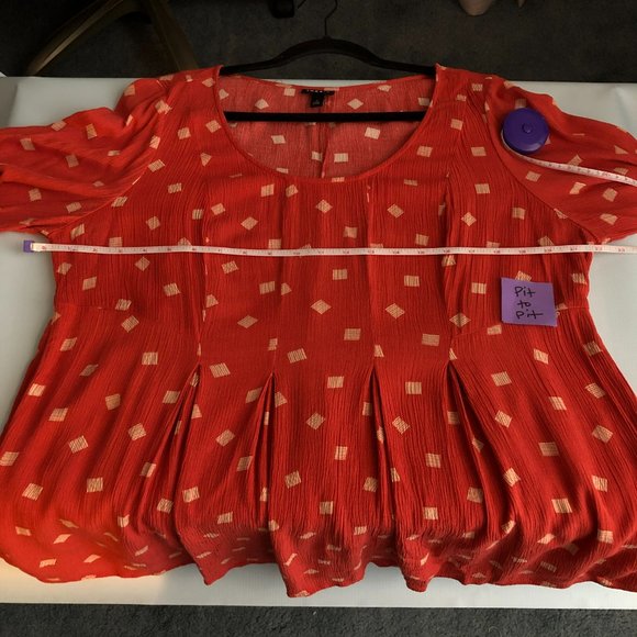 Torrid Cranberry Red Diamond Dots Crinkled Gauze Fit & Flare Top Large Blouse - Picture 7 of 10